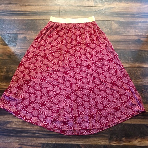 Lularoe Lucy Skirt - Picture 1 of 5